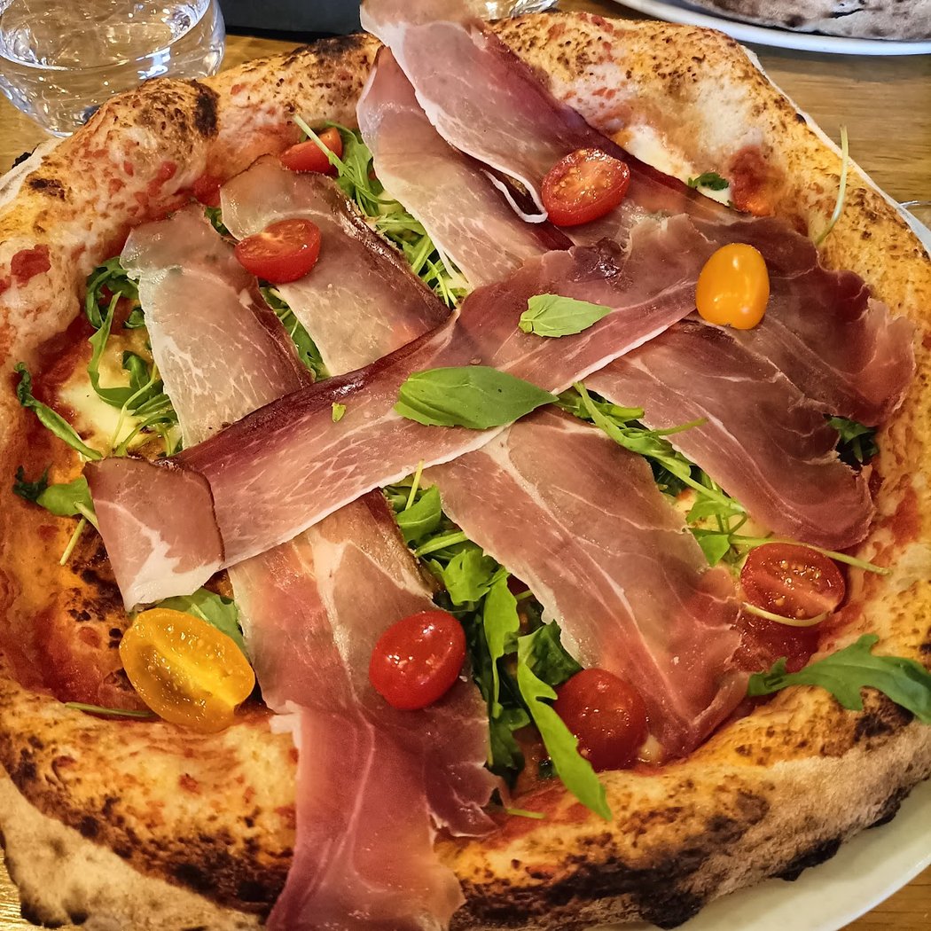 La Bottega Della Pizza 1